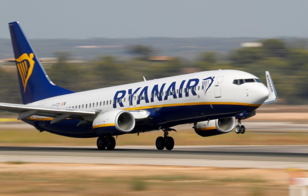 Авіакомпанія Ryanair заявила про повернення в Україну: коли зможемо побачити в небі пасажирський літак