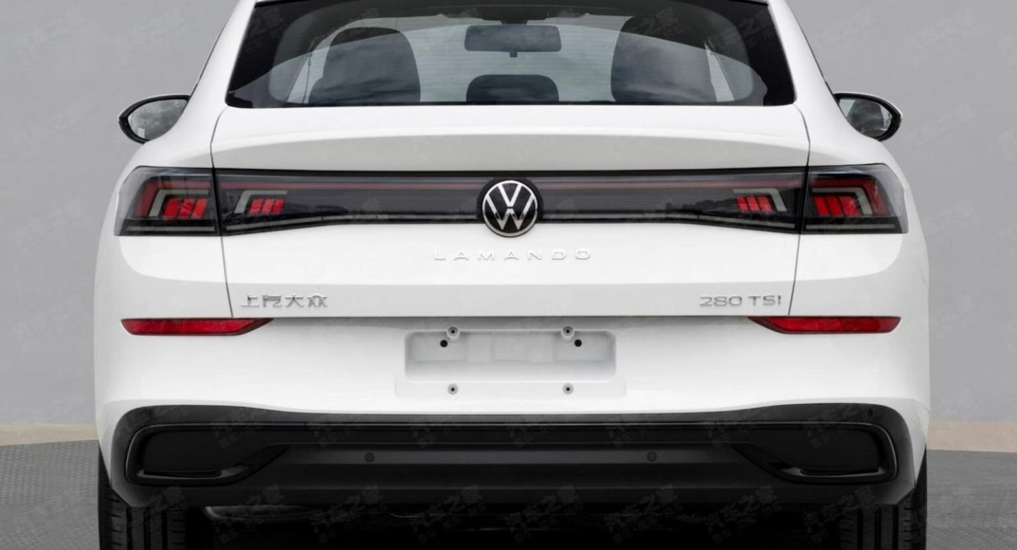 Volkswagen показав свій новий седан-ліфтбек