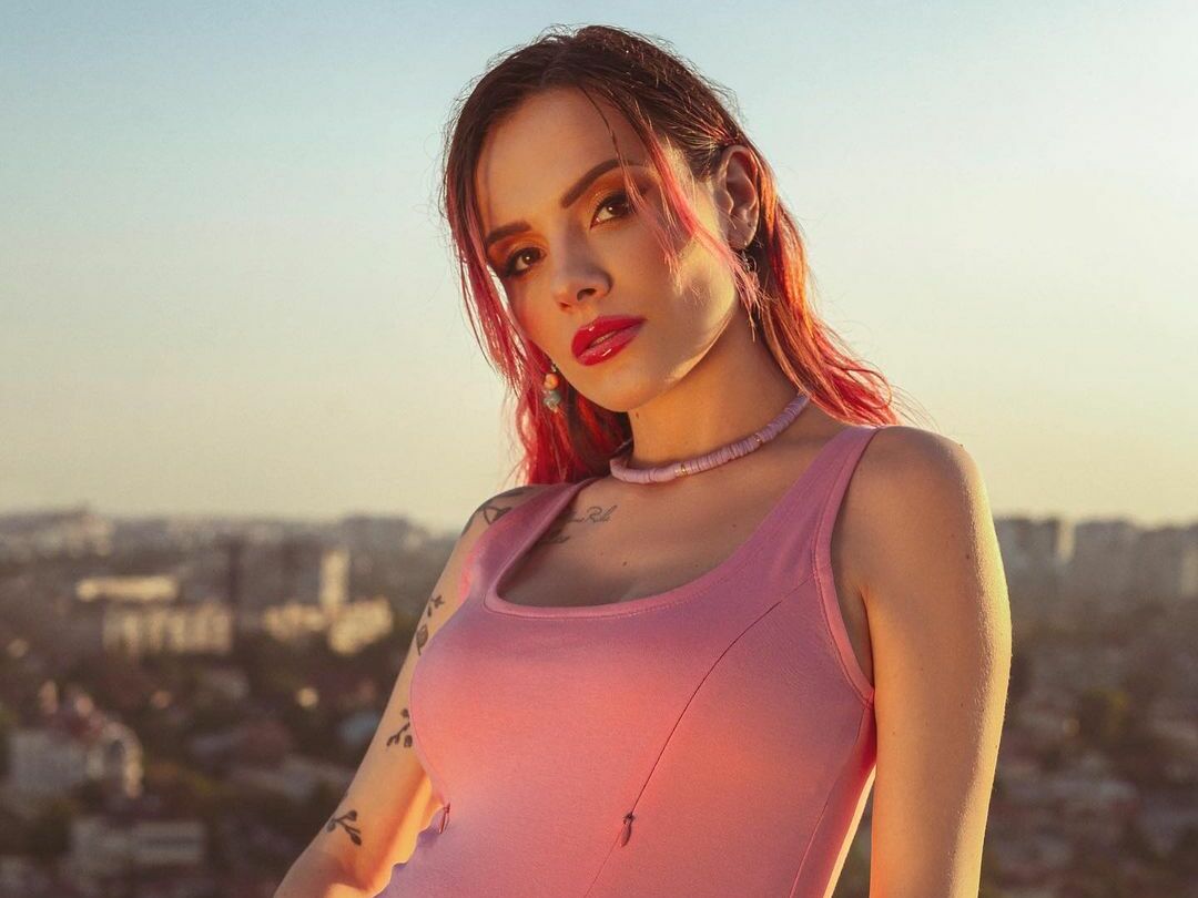 MamaRika розкрила стать майбутньої дитини і розповіла про партнерські пологи з чоловіком