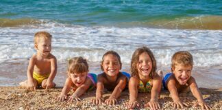Отдых на воде с детьми: правила, которые могут сохранить жизнь ребенку во время летнего отпуска - today.ua