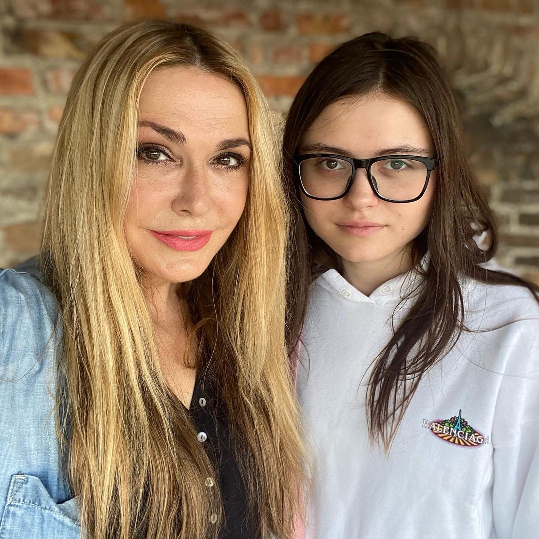 Ольга Сумская показала редкие фото из путешествия с младшей дочерью   