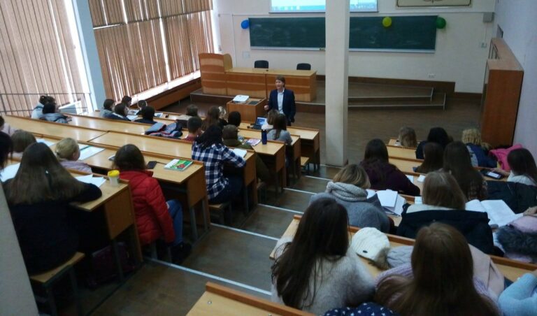 Студентам хотят повысить стипендии до 6500 гривен - today.ua