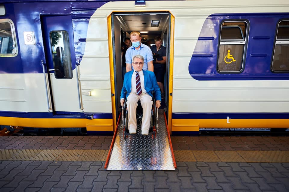 Укрзализныця готова запустить уникальную электричку - today.ua