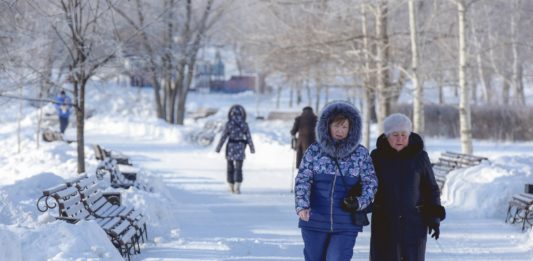 Українців попередили про морозну зиму з крижаними дощами: прогноз синоптика до кінця 2021 року - today.ua