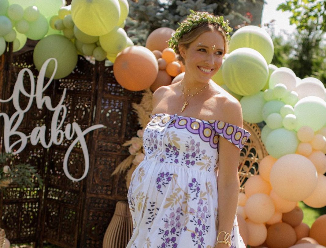 "Ти вигадник": Катя Осадча показала сюрприз від Юрія Горбунова в день виписки з пологового будинку