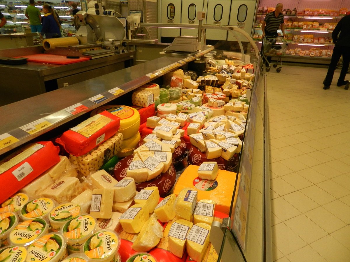 В Україні виявили небезпечний для здоров'я сир, завезений з Польщі