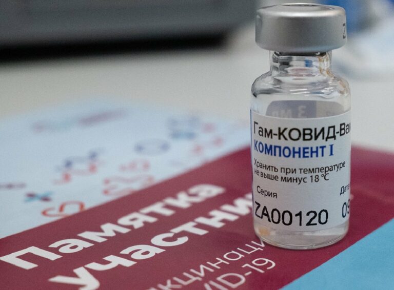 У МОЗ розповіли, які COVID-вакцини можна змішувати, а які дуже небезпечно - today.ua