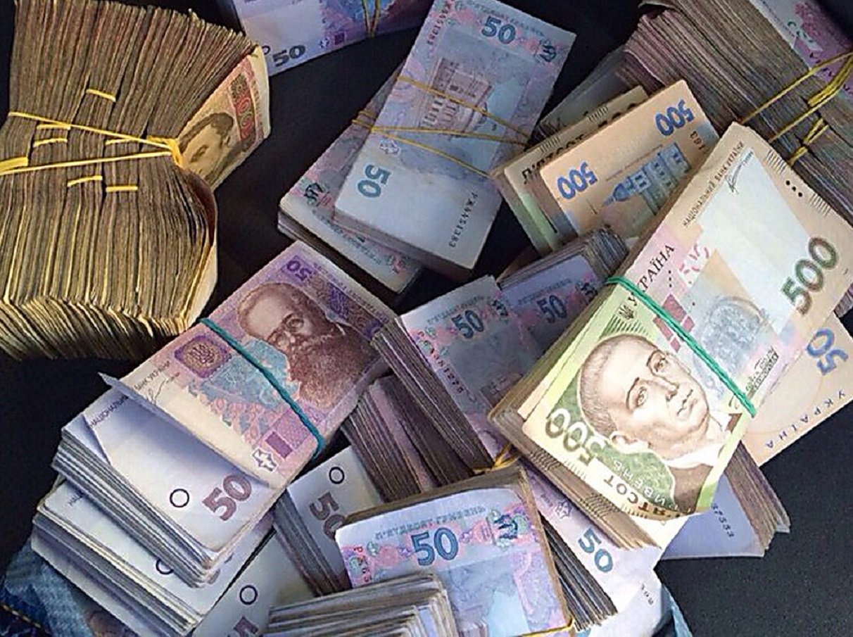 Українцям розповіли, які професії стали найбільш високооплачуваними в країні