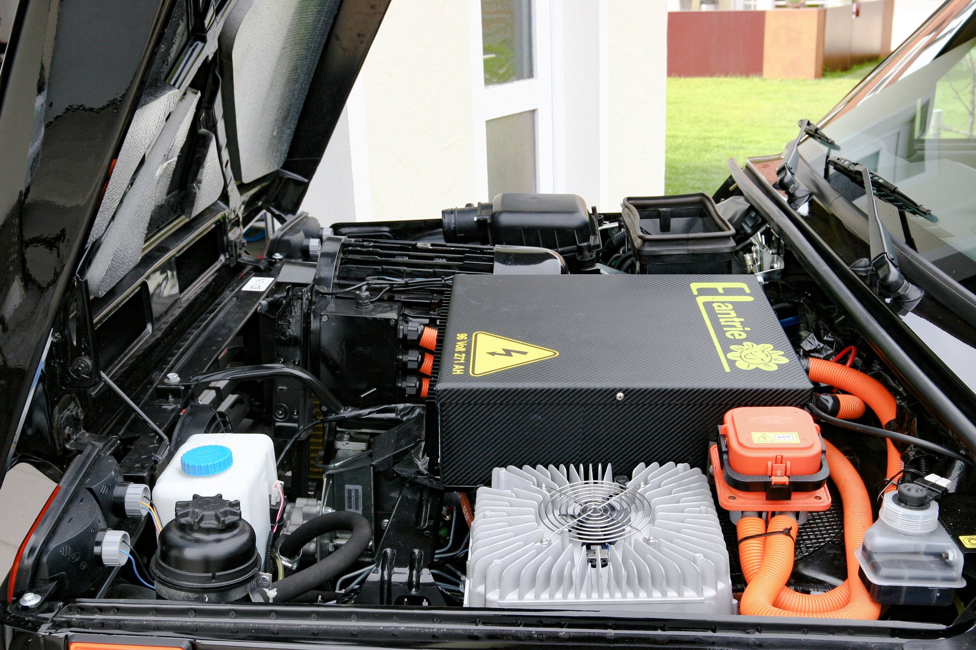Lada Niva  можно превратить в электромобиль за 2 800 евро