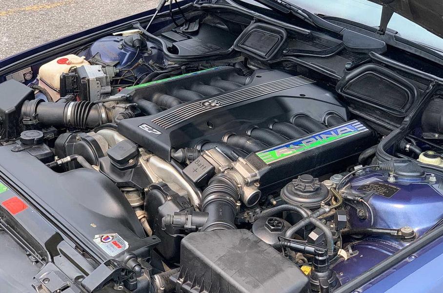 У Канаді продають унікальний BMW з українськими номерами - today.ua