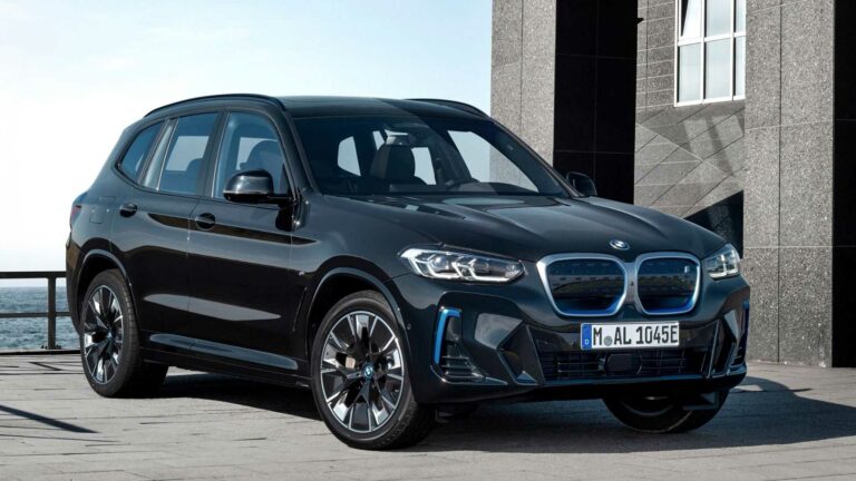 BMW представив оновлений кросовер BMW iX3 - today.ua