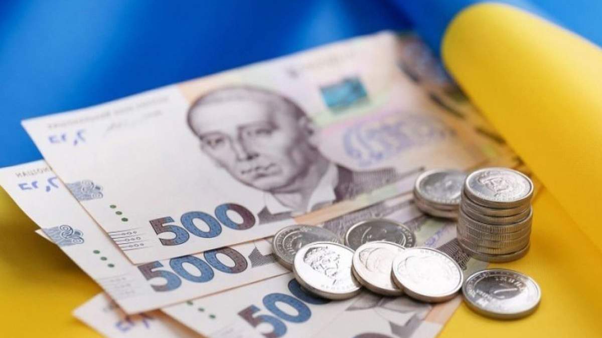 Украинцы будут получать зарплату виртуальными деньгами