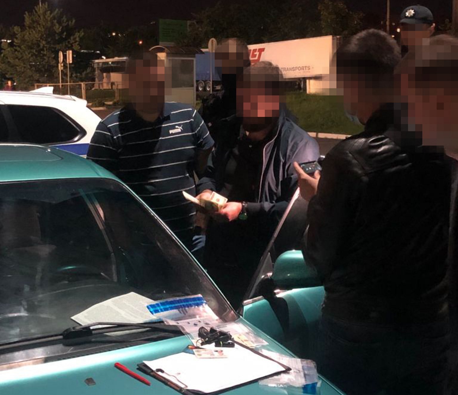 1000 доларів за проведення автотехнічної експертизи - в Україні процвітає корупція