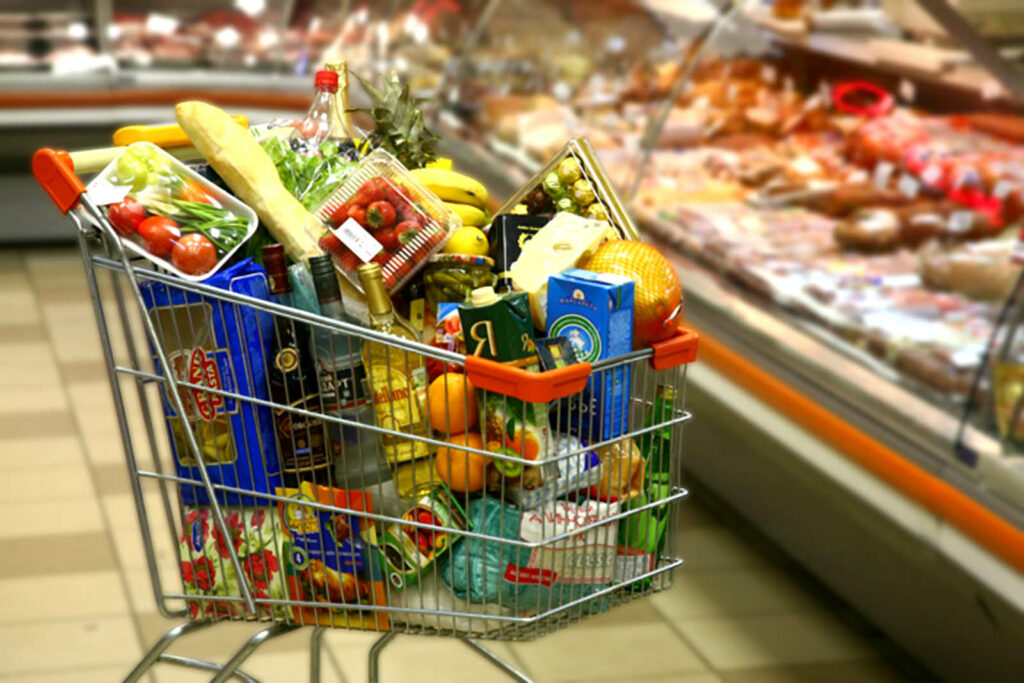Biedronka, Lidl, Kaufland показали цены на продукты в Польше: многое дешевле, чем в Украине