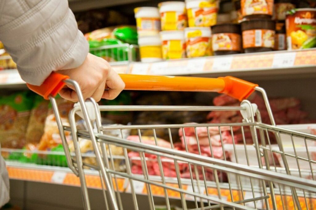 В Украине вводится государственное регулирование цен на продукты: спекулянтов накажут