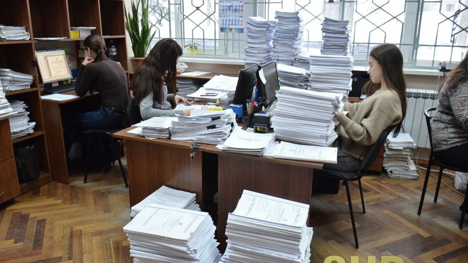 В Украине увеличат зарплату работникам судов