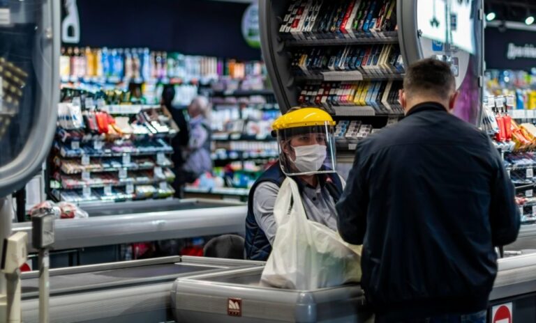 Масовий обман покупців на касах супермаркетів: основні способи шахрайства - today.ua