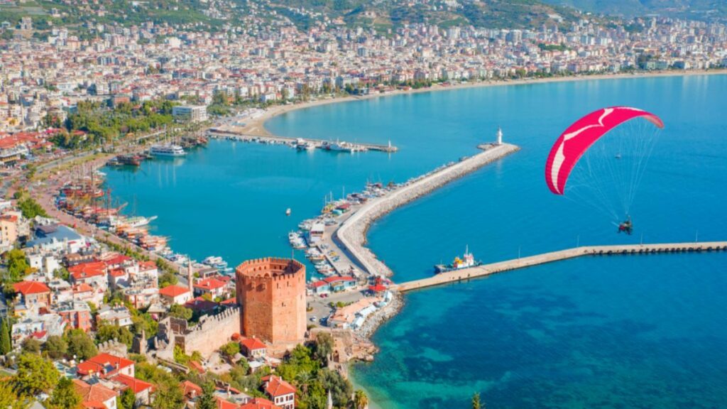 Літній відпочинок у Туреччині цьогоріч подорожчає вдвічі: названо причини
