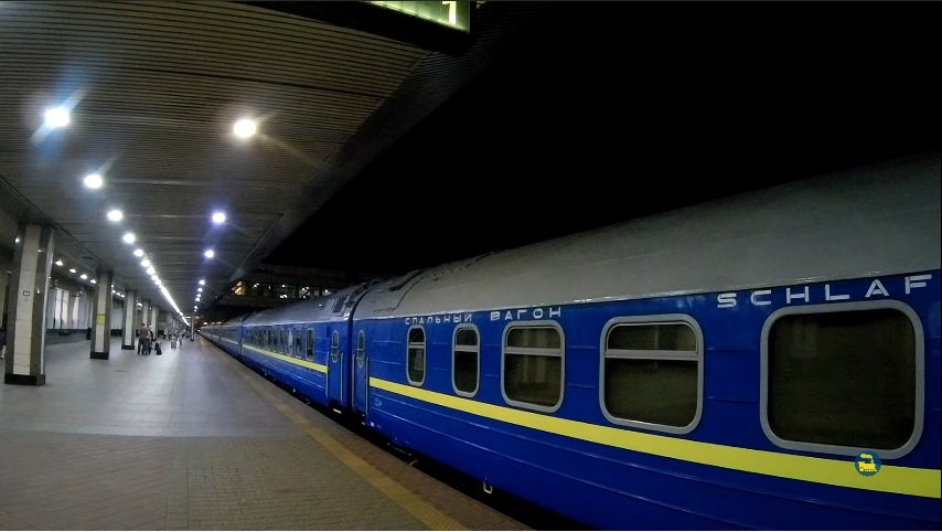 Укрзалізниця запустила новий поїзд зі старих німецьких вагонів: пасажир поділився враженнями від поїздки