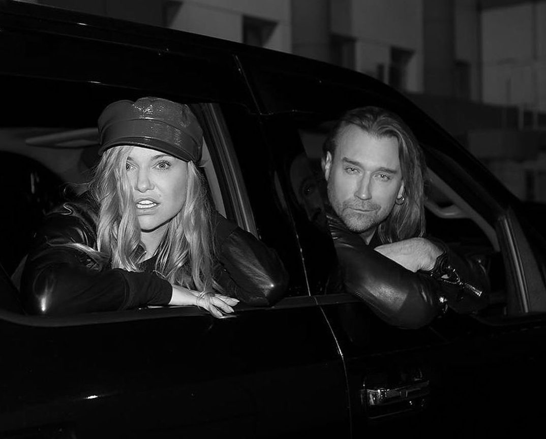 Олег Винник показал, как путешествовал с Таюне по Украине