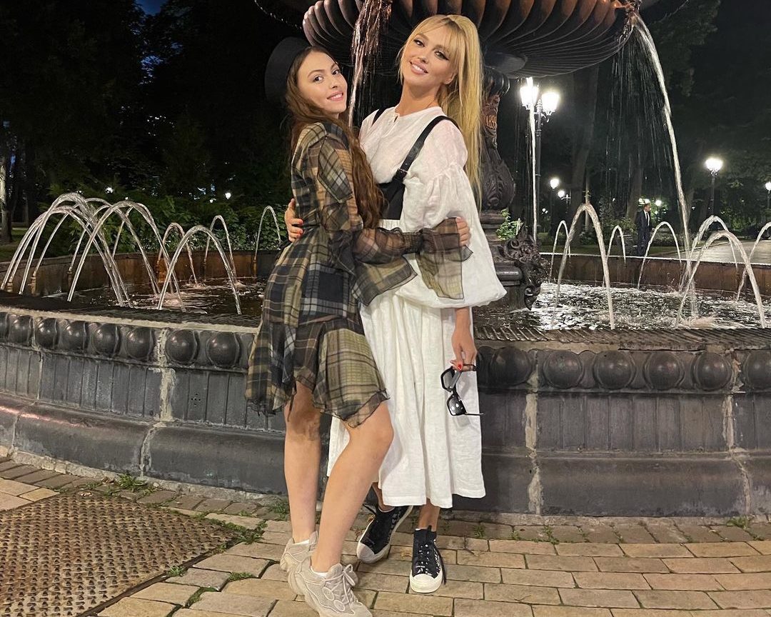 Я не курила 15 лет: Оля Полякова рассказала, как переняла у старшей дочери вредную привычку - today.ua