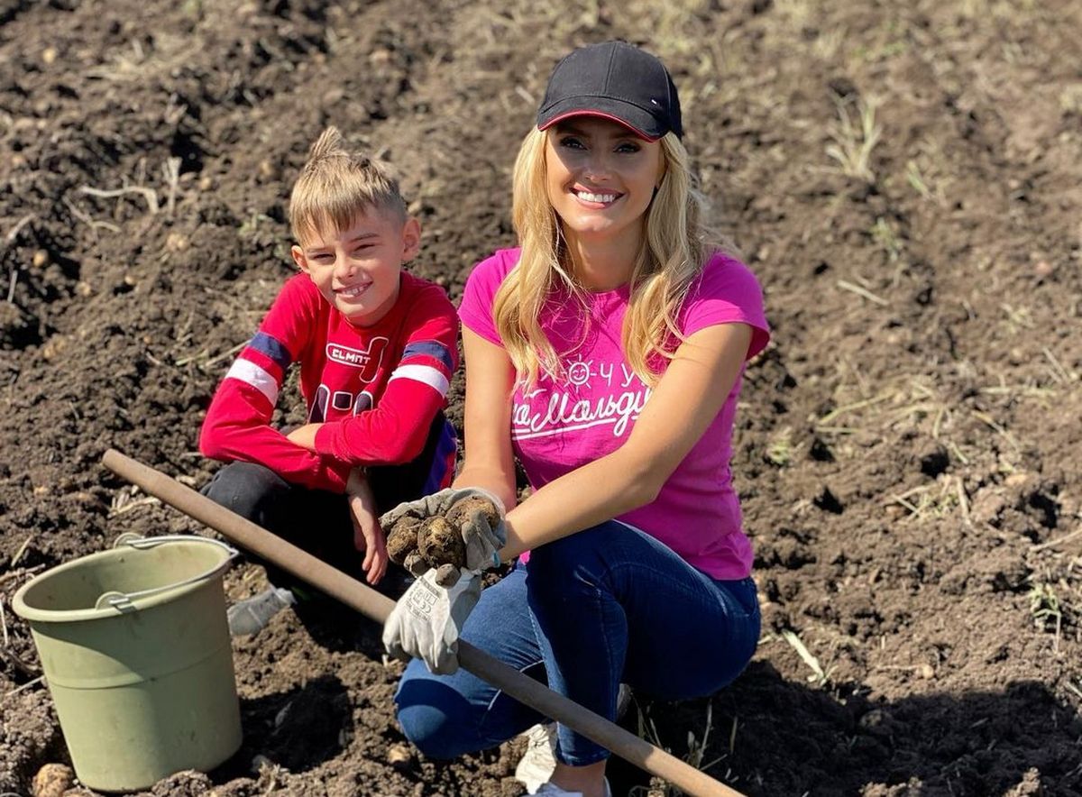 Та садила я ту картошку: Ирина Федишин показала видео с огорода - today.ua