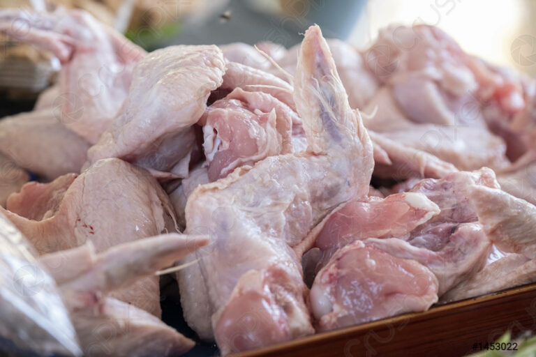 В украинских магазинах обнаружили мясо с сальмонеллой: назван опасный производитель   - today.ua