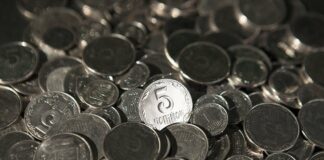 Украинцам рассказали, какие монеты из копилки можно продать за сотни тысяч гривен    - today.ua