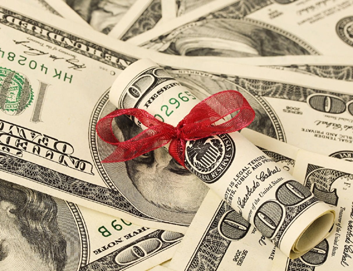 Доллар в Украине снова начал падать: НБУ взял курс на укрепление гривны - today.ua