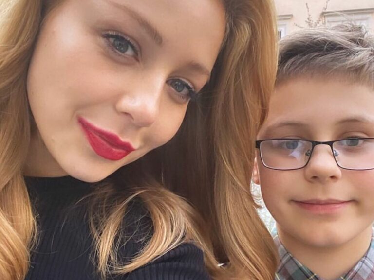 Тіна Кароль поділилася ніжним селфі із сином: “Гарні у вишиванках“ - today.ua