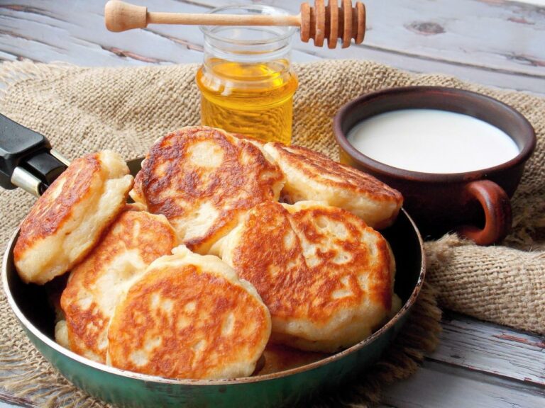 Оладки без яєць за бабусиним рецептом - смачний сніданок нашвидкуруч - today.ua