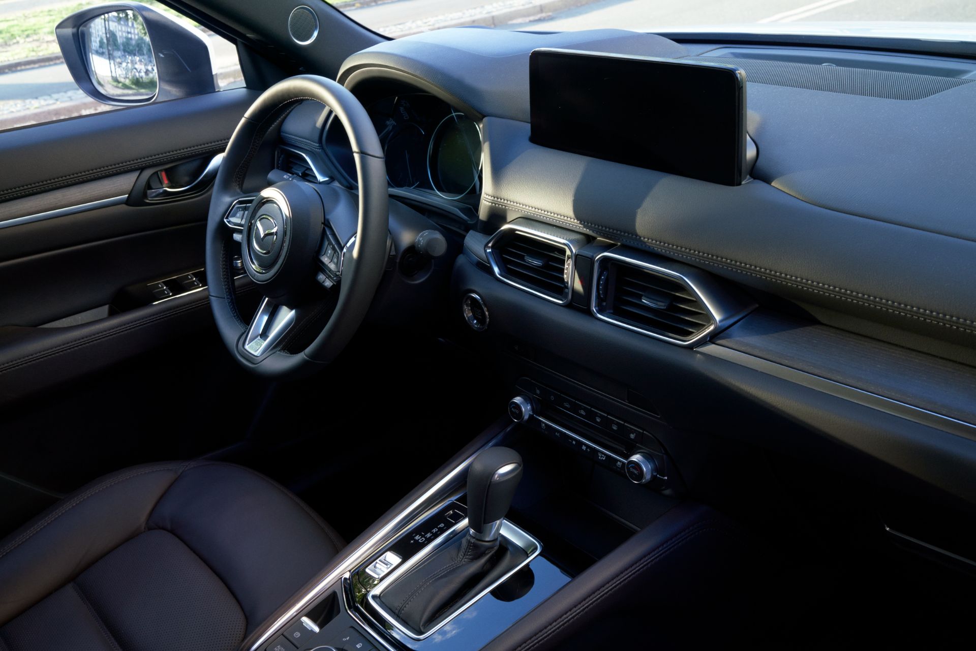 Обновленная Mazda CX-5: названы главные изменения 