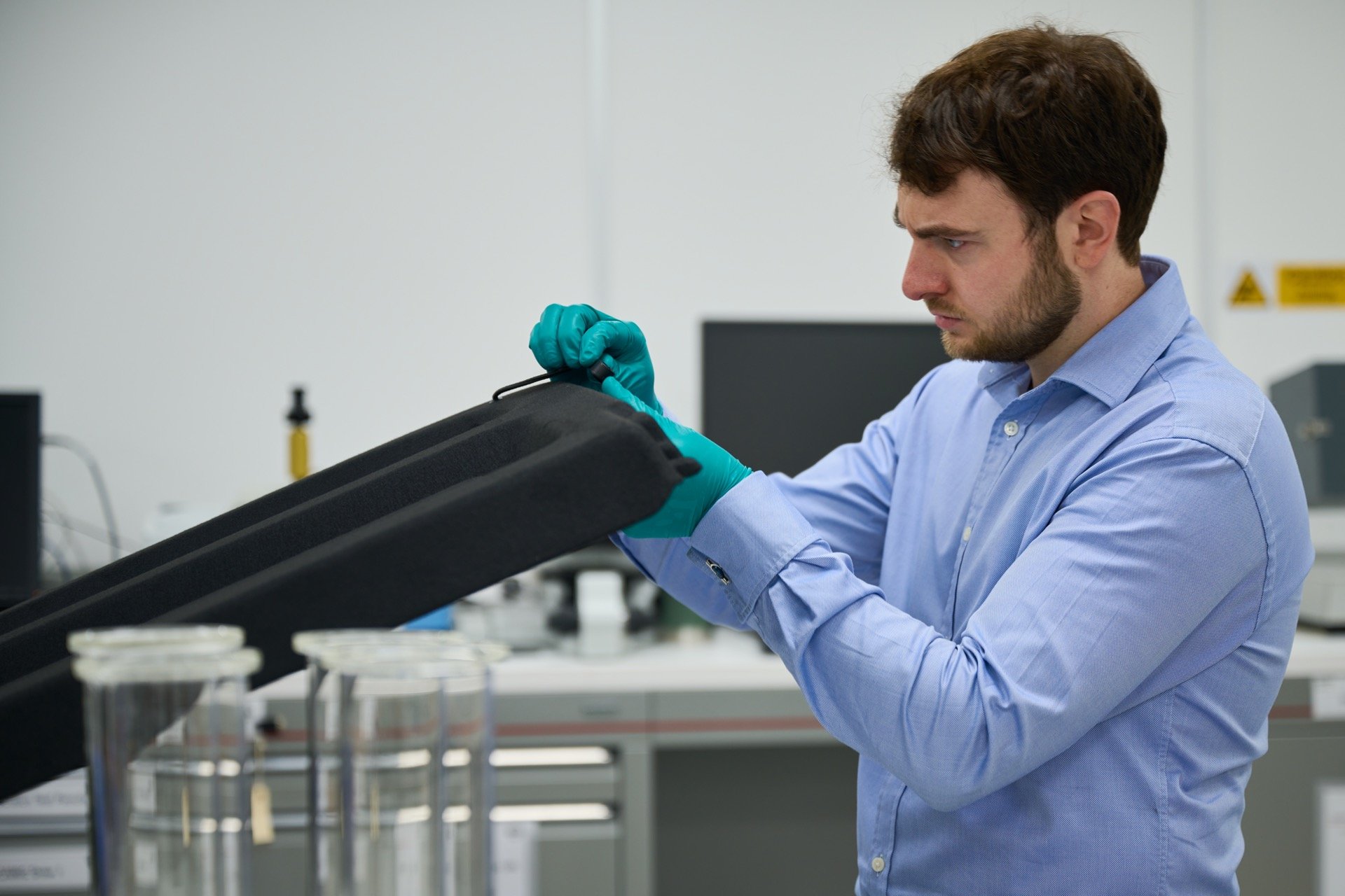 Nissan найняв фахівця для створення запаху нового автомобіля - today.ua