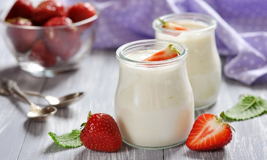 Українців попередили про небезпечні йогурти з Італії, що з'явились у продажу