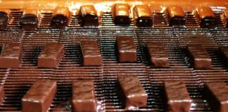 В Україні виявили шоколадні цукерки з небезпечною добавкою: яку речовину знайшли в солодощах - today.ua