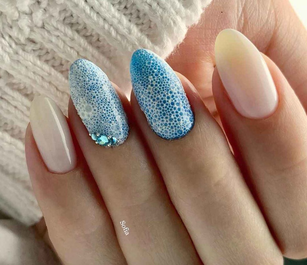 Трендовые рисунки для осеннего маникюра 2021: пять идей для вдохновения