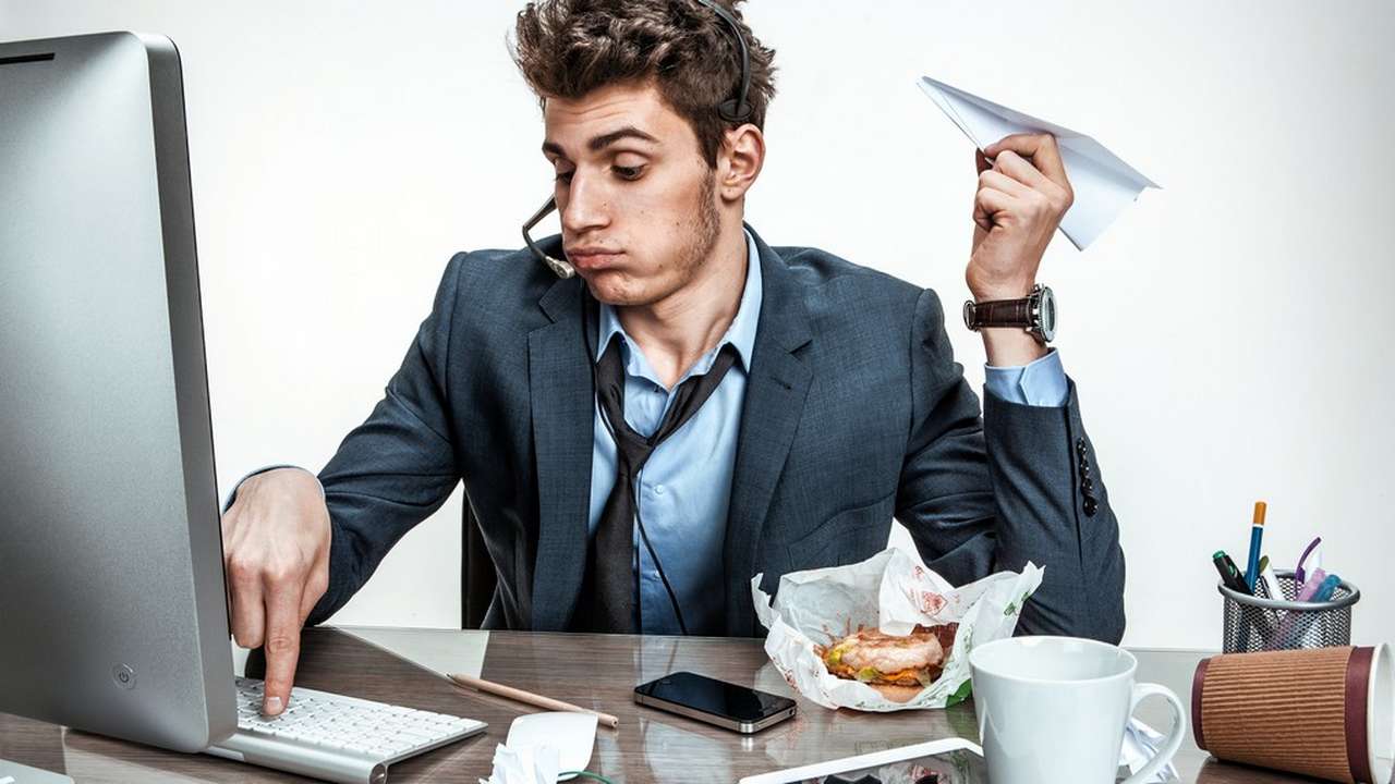 Астрологи назвали самых ленивых работников по знаку Зодиака - today.ua