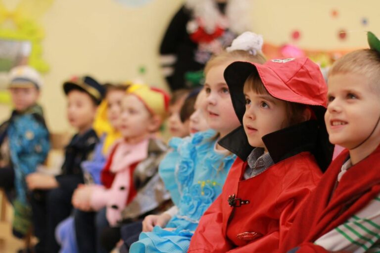 Українцям розповіли, як працюватимуть школи і дитсадки в “жовтій“ карантинній зоні - today.ua