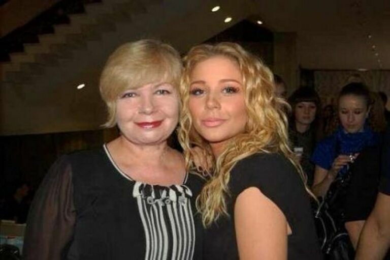 Тина Кароль показала красавицу-маму в день ее 61-летия - today.ua
