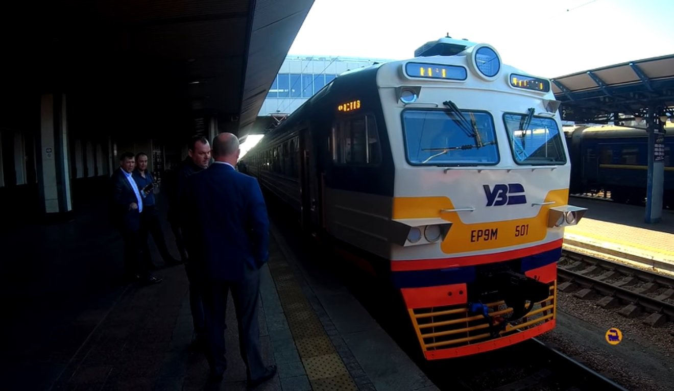 Укрзалізниця готує до запуску нові плацкартні вагони: що незвичайного з'явиться для пасажирів