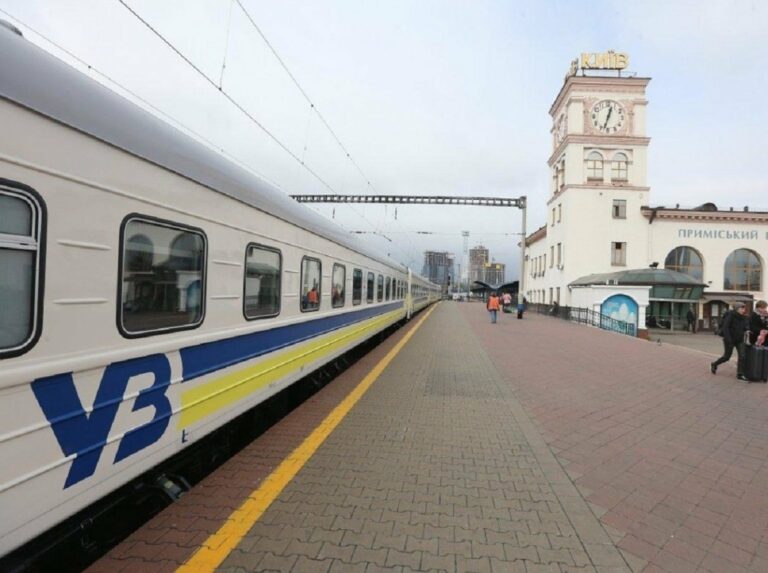 Укрзализныця заявила об изменениях в работе после перехода на зимнее время - today.ua
