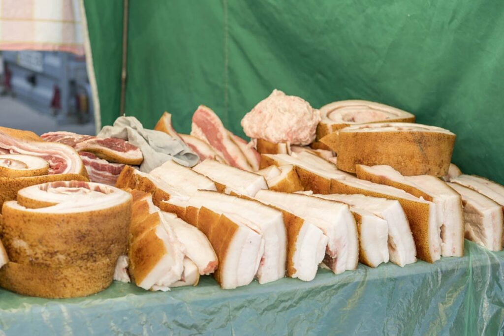Сало в Україні коштує дорожче добірного м'яса: ціни піднялися вище 150 грн/кг