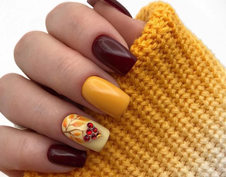 Ніжний осінній манікюр 2021: модний дизайн нігтів, який підійде всім - today.ua