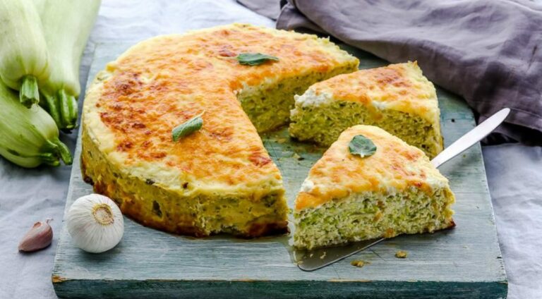 Пирог с кабачками, ветчиной и сыром: простой рецепт полезного блюда на обед или ужин   - today.ua