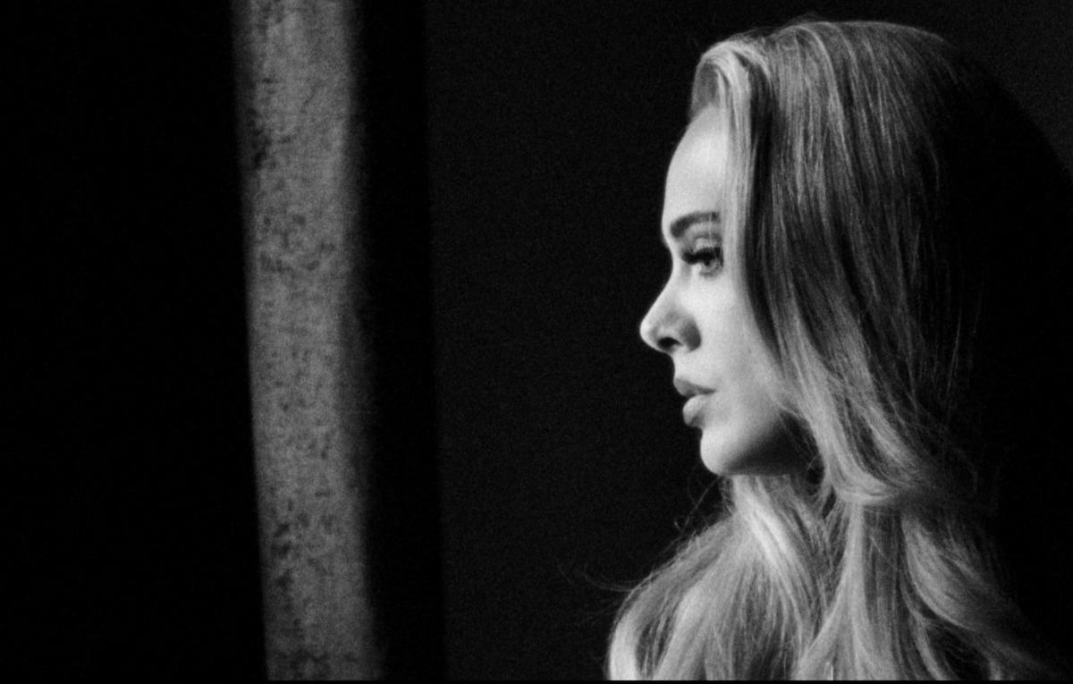 Похудевшая на 45 кг Адель впервые за пять лет снялась в новом клипе - today.ua