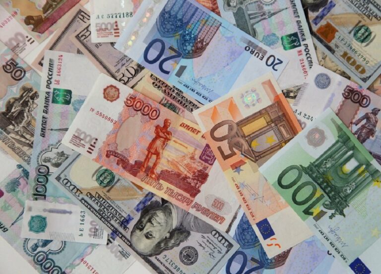 В Украине российские рубли, присланные из-за границы, можно обменять на валюту - today.ua