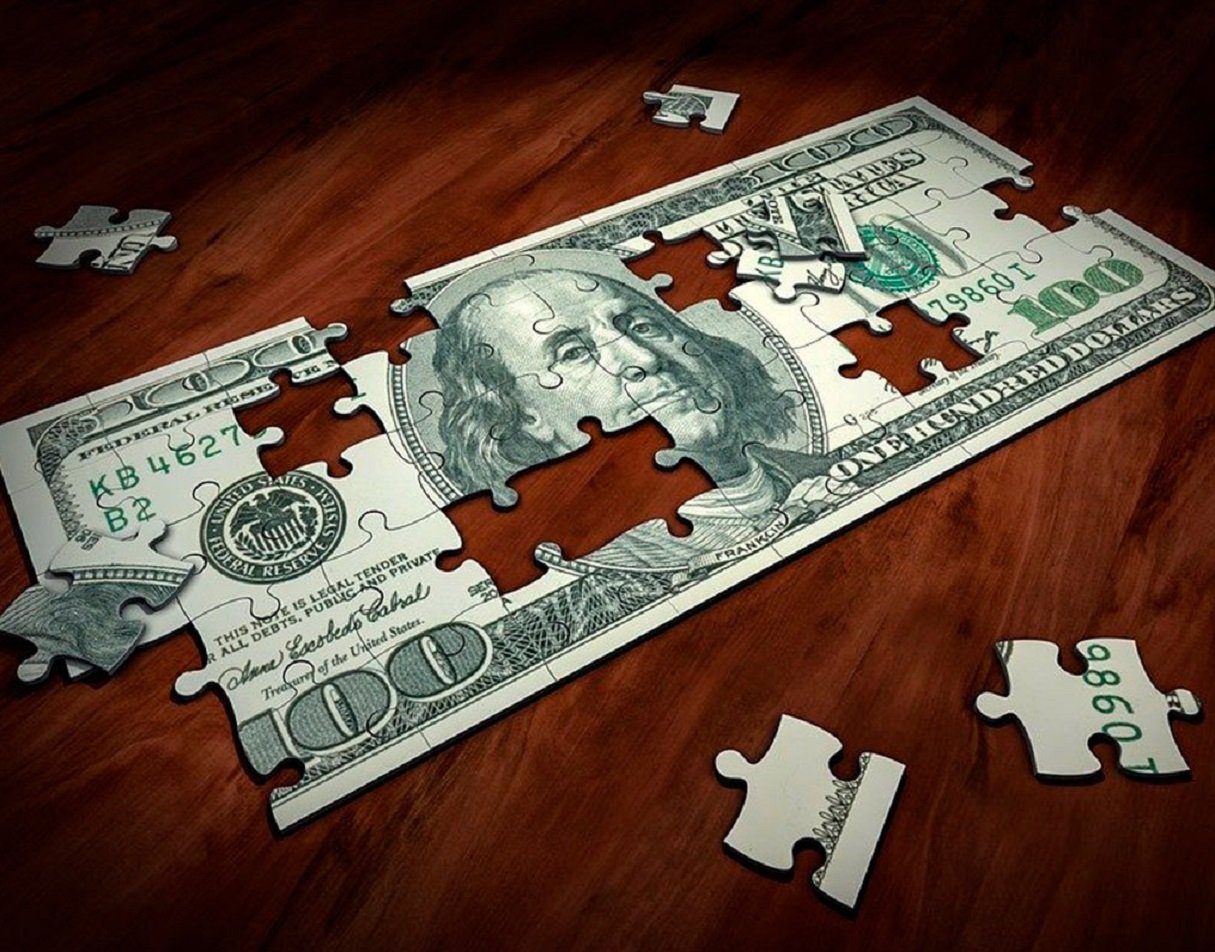 Долару пророкують обвал: названо найнадійніший спосіб врятувати гроші