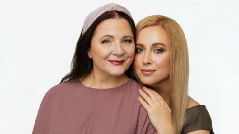 “Якщо немає тебе – там немає хати“: Тоня Матвієнко показала заплакану маму у день свого 41-річчя - today.ua