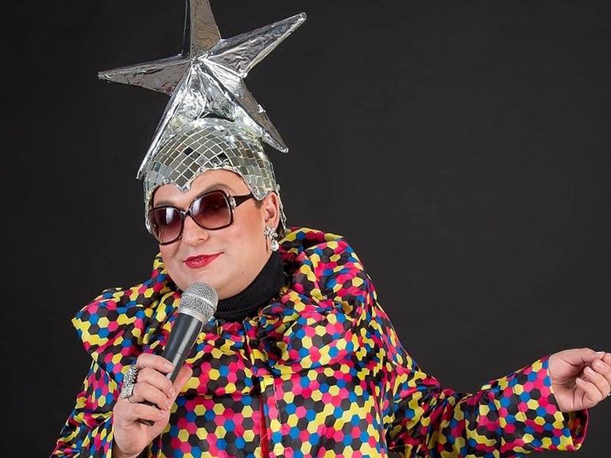 Андрей Данилко отмечает 48-летие: как выглядел артист до того, как стал Веркой Сердючкой - today.ua