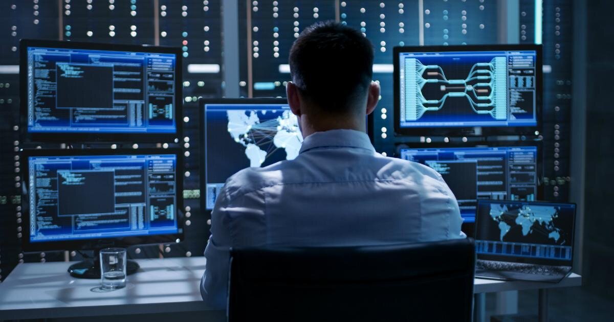 В Україні стали занижувати зарплати IT-фахівців: пропонують втричі менше, ніж до війни